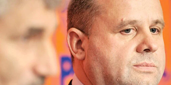 Ministrul Muncii, Ioan Botiş, a preferat "tăcerea" la negocieri