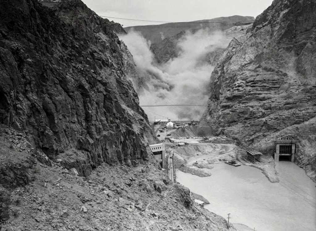 building hoover dam 1 jpg jpeg