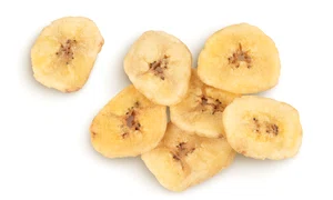 cipsuri de banane shutterstock 2315564687 jpg