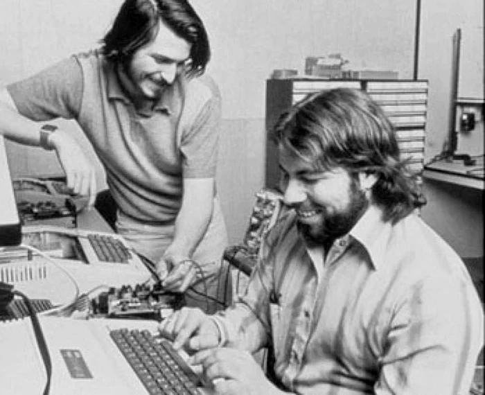 Viaţa lui Steve Jobs în imagini: la 21 de ani