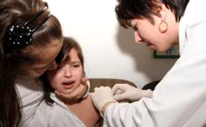 Părinţii refuză vaccinul