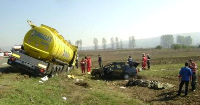 Turnu Severin: O întreagă familie a murit într-un accident rutier
