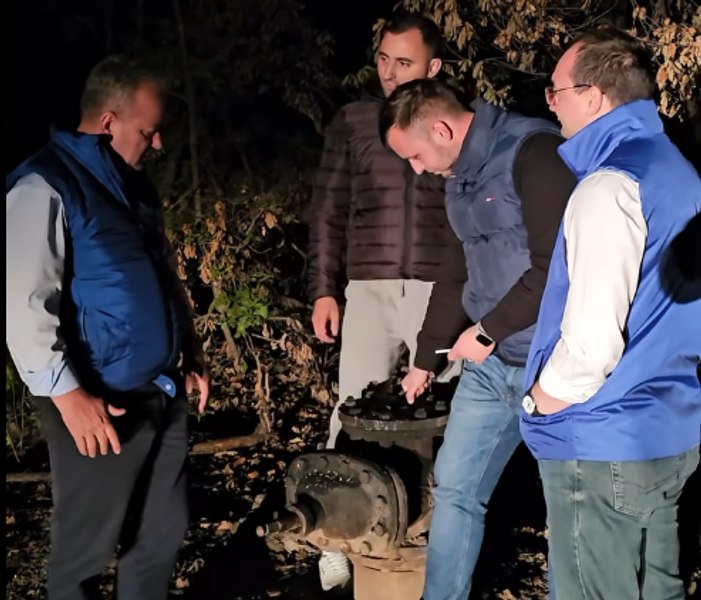 Patru politicieni de la PNL Gorj au încercat să aprindă o sondă de gaze cu o brichetă. De ce au recurs la acest gest 