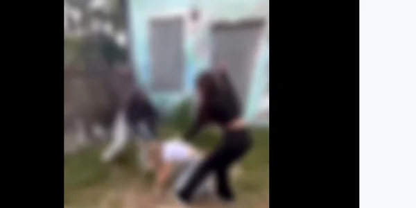 adolescenta batuta captura video  Facebook png