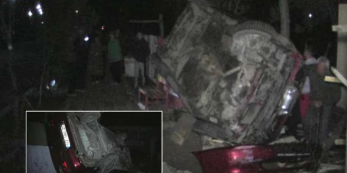 Autoturismul Cielo s-a răsturnat peste un gard Sursa smeeni.web