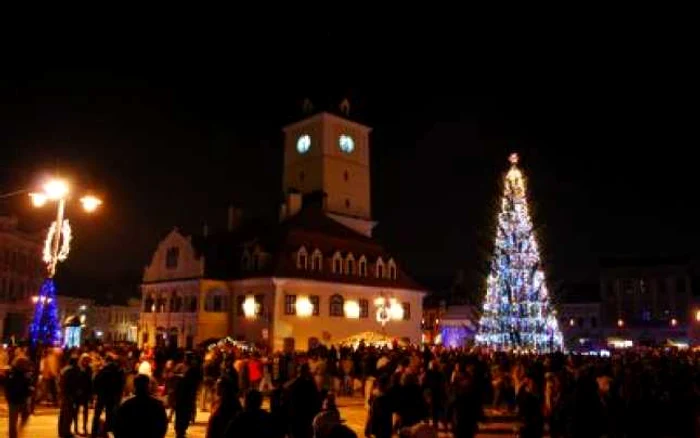 Braşov: Oraşul de poveste şi-a aprins luminile