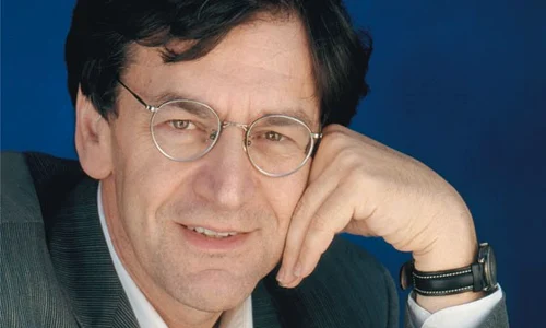 „Oamenii nu sînt interşanjabili“ – interviu cu Alain FINKIELKRAUT jpeg