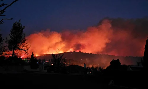 Pompierii romani ajuta la stingerea incendiilor din Grecia   Foto Igsu (27) jpeg