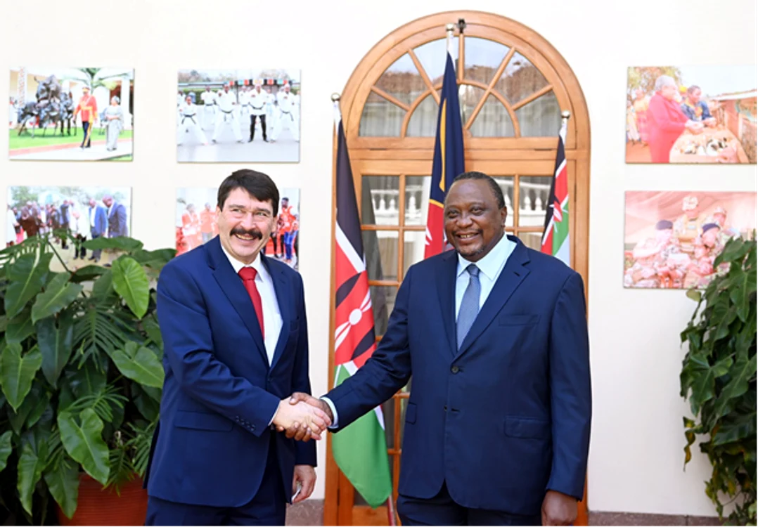 Președintele Ungariei, Janos Áder, se întâlnește cu președintele kenyan, Uhuru Kenyatta, la Nairobi