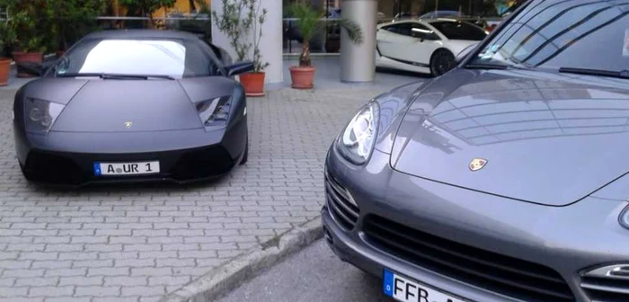 Salon auto la o nuntă ţigănească din Timişoara FOTO Ştefan Both