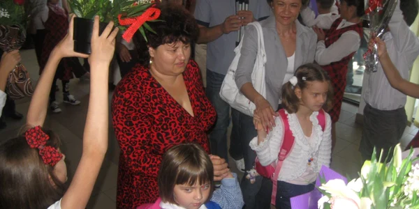 Început de an şcolar la Şcoala Nr. 3 "Ion Pillat" din Piteşti