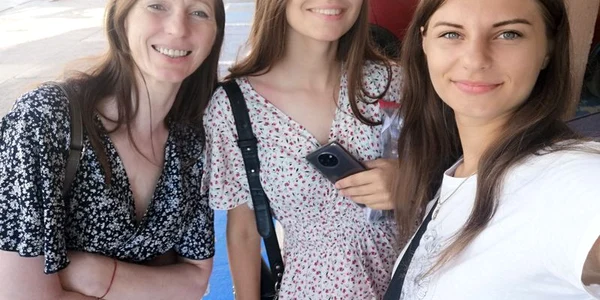 irina cu familia jpg