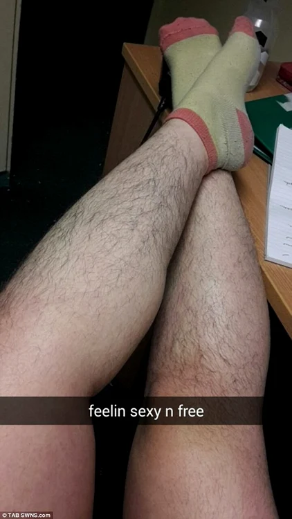 Tânără a povestit că o durea când se epila şi dura prea mult, aşa că a decis că nu merită efortul