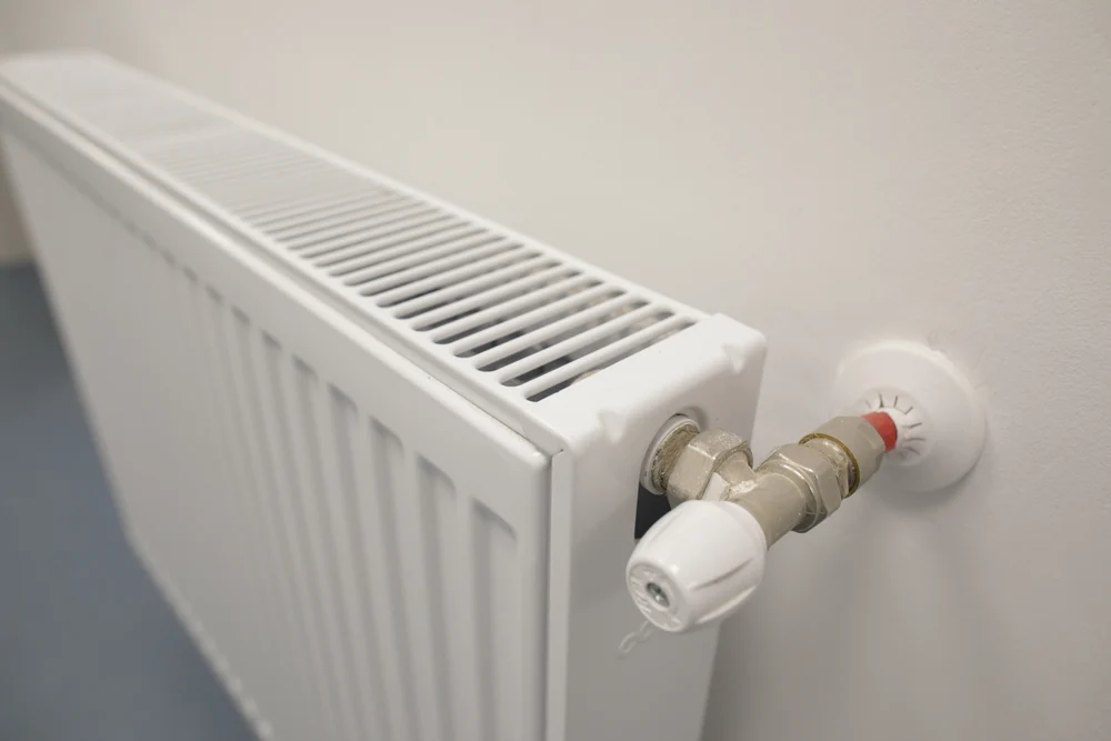 EXCLUSIV Montarea repartitoarelor, din nou amânată. Experții avertizează: „Se evită corectitudinea în facturare de aproape două decenii”