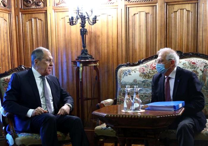 Serghei Lavrov şi Josep Borrell FOTO EPA-EFE