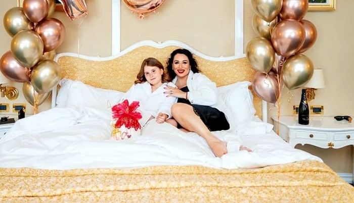 Isabela, fiica Oanei Roman, are salariu la vârsta ei / foto: arhiva Click!