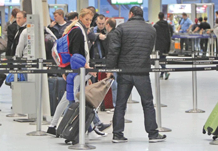 În martie, Alina și-a luat copiii și a plecat în America, unde va sta câteva luni