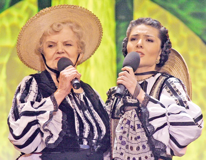 
    Solista de muzică  populară Lucreţia  Ciobanu a murit  la 90 de ani  