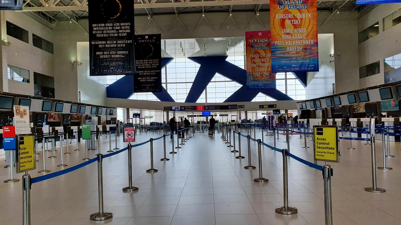 
    20 de persoane au fost reținute și alte 38 au fost puse sub control judiciar, în cazul furtului de produse de lux din Aeroportul Otopeni  