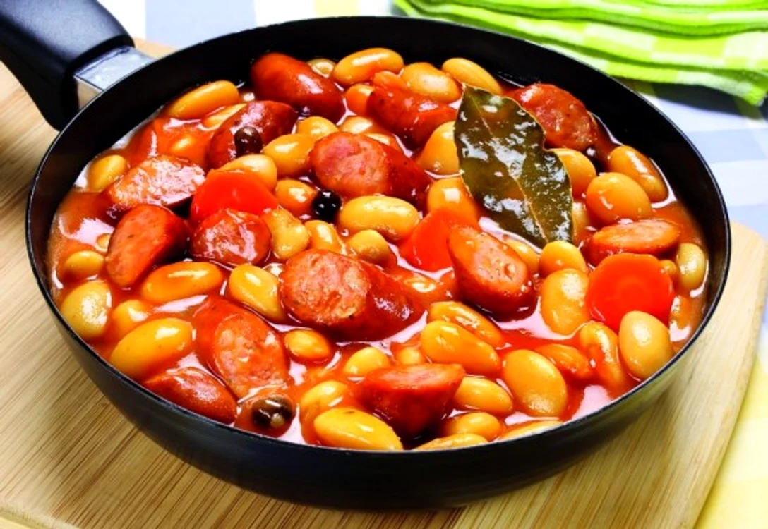 
    Un preparat traditional, numai bun de savurat cu mamaliguta caldaclickpoftabuna.ro  