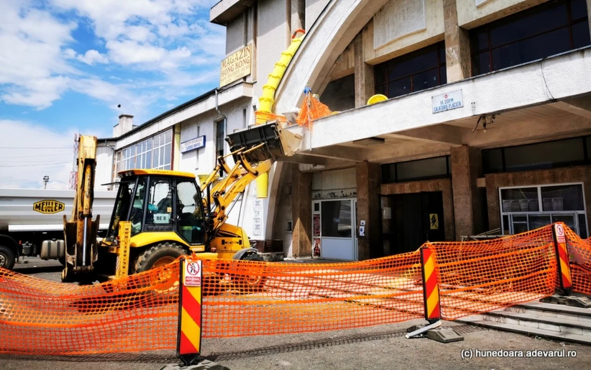 gara devei in santier foto daniel guta adevarul