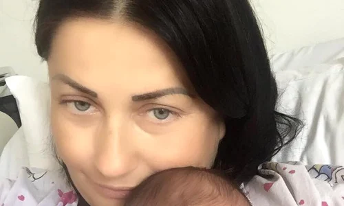Gabriela Cristea este extrem de fericită de când a devenit mămică jpeg