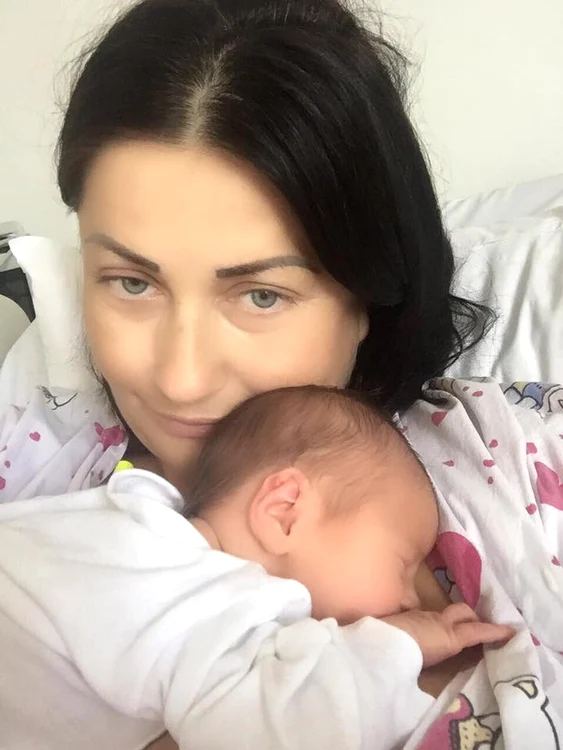 Gabriela Cristea este extrem de fericită de când a devenit mămică
