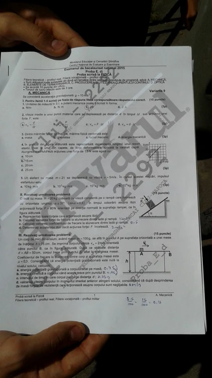 Bacalaureat 2015 subiecte Fizică: Prima pagină