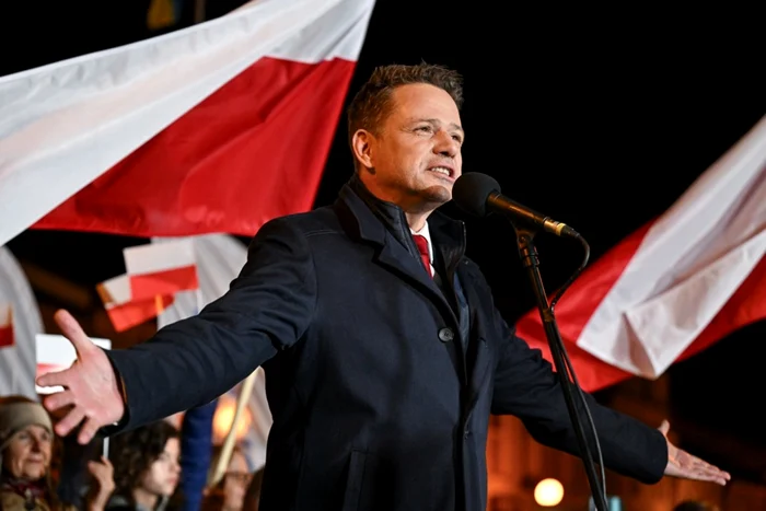 Primarul Varșoviei, Rafal Trzaskowski, a câștigat primul tur al alegerilor din Polonia FOTO EPA-EFE
