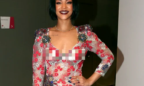 rihanna blur jpeg