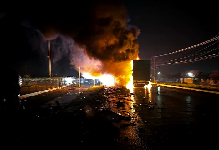 Accidentul a avut loc pe DN7 FOTO: Facebook/Trafic Arad