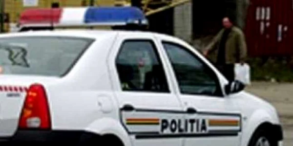 Poliţiştii au efectuat cercetări 
