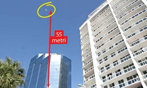 Acrobatul  Nik Wallenda, de 34 de ani,  nu a folosit legături de  siguranţă (Fotografii: guliver/ splashnews) jpeg