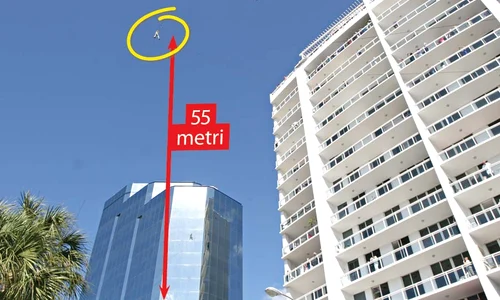 Acrobatul  Nik Wallenda, de 34 de ani,  nu a folosit legături de  siguranţă (Fotografii: guliver/ splashnews) jpeg