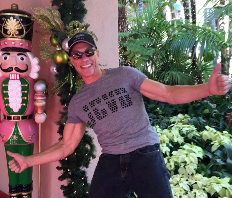 
    Jean-Claude Van Damme a venit din nou în RomâniaFoto: arhivă personală  