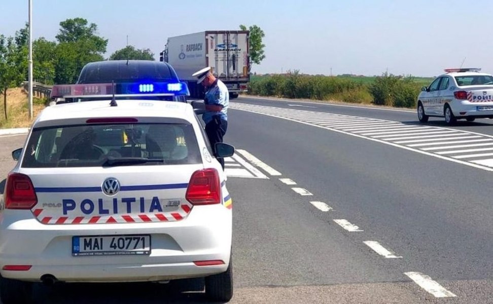 Restricţii de tonaj, luni, pe mai multe sectoare de autostrăzi, drumuri expres şi drumuri naţionale din cauza caniculei. Județele vizate