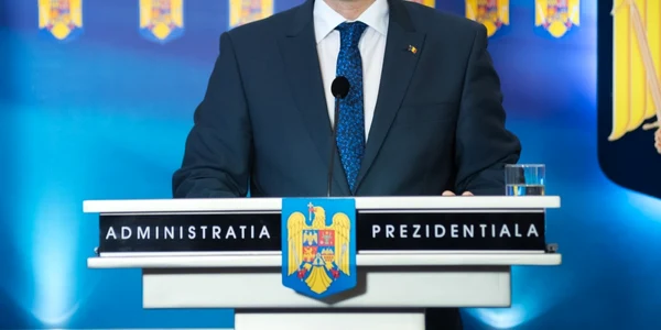 Consilierul prezidenţial Cosmin Marinescu susţine că dezvoltarea economică sănătoasă nu se obţine prin cheltuieli