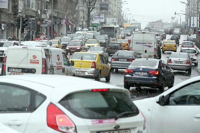Traficul în Capitală a fost paralizat  