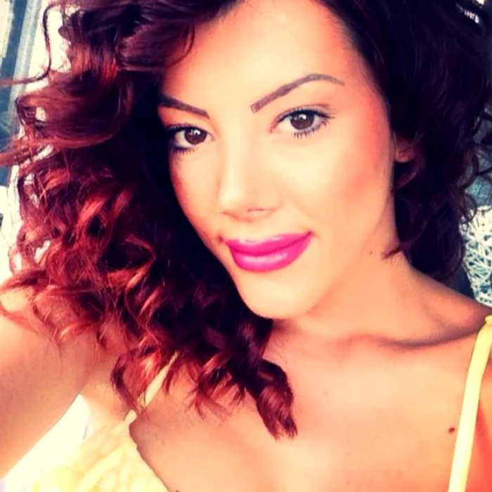 Carla vrea să-l cuminţească pe fotbalistul Adi Cristea