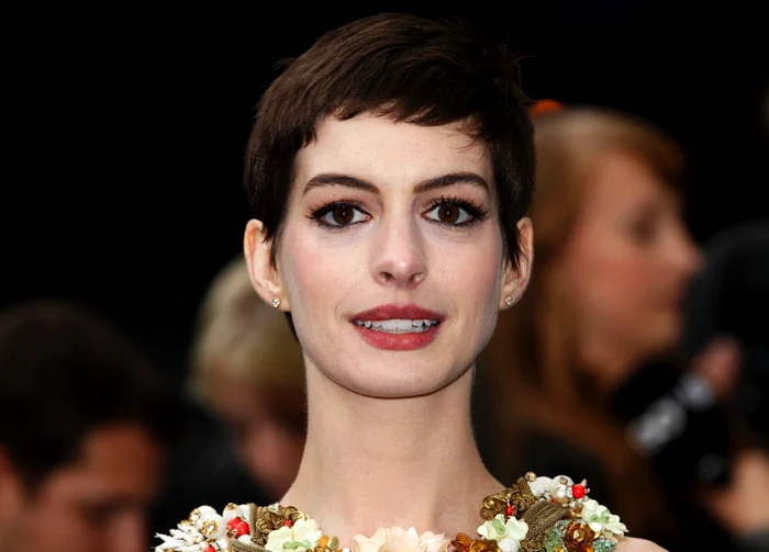 Anne Hathaway a trebuit să facă un compromis pentru rolul din „Les Miserables“. FOTO Reuters