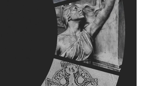„Arta funerară în spațiul românesc” – o nouă expoziție temporară la Palatul Suțu