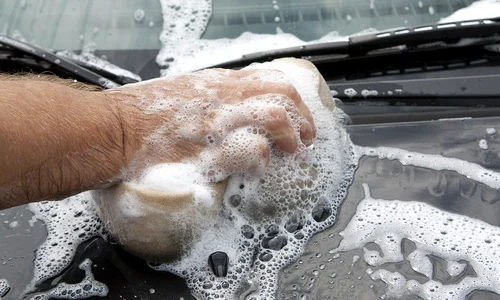 washing car 1397382 1280 jpg