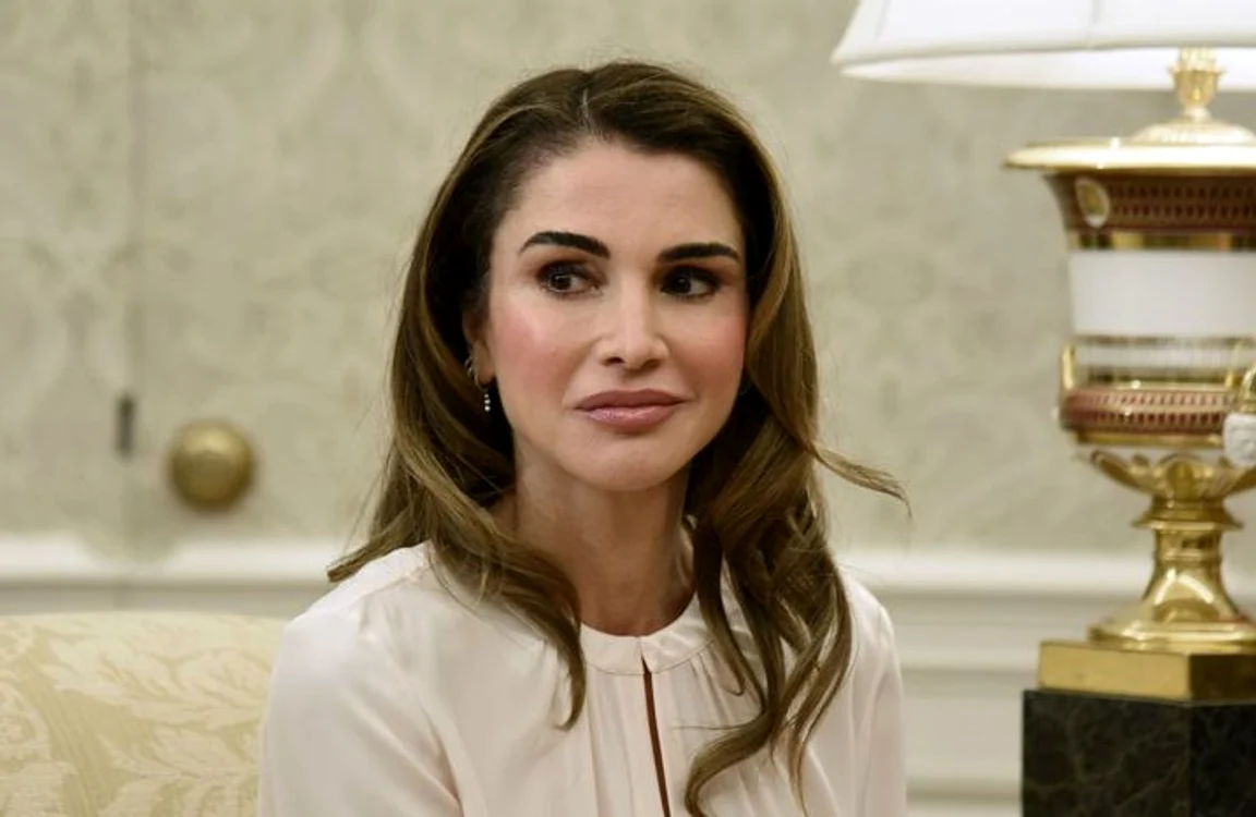 
    Așa a ajuns să arate Regina Rania acumfoto: arhivă  
