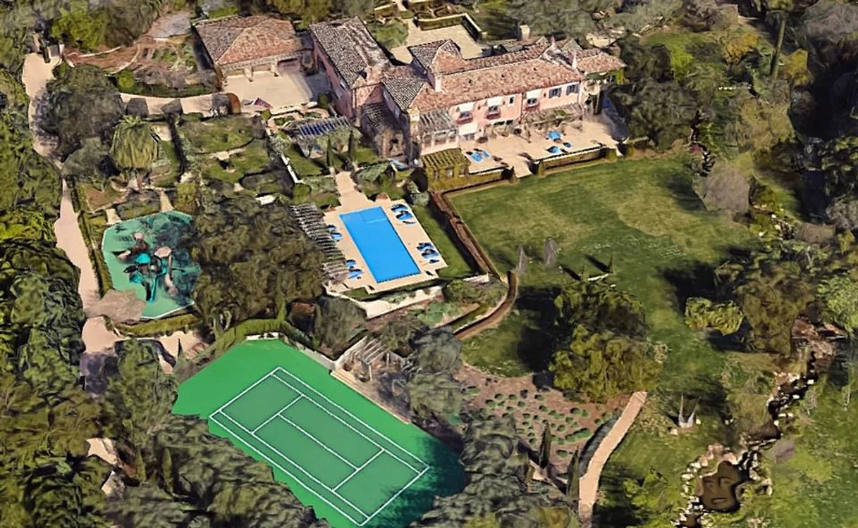 Vila din Montecito, California, are  o suprafaţă locuibilă de 1.352 mp 