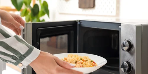 microunde mancare jpg