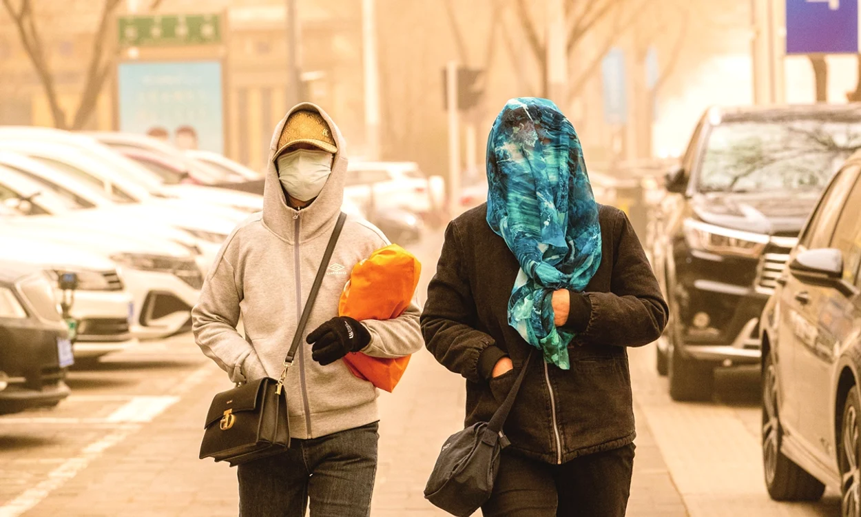 Alertă albastră de furtuni de nisip în China FOTO IC