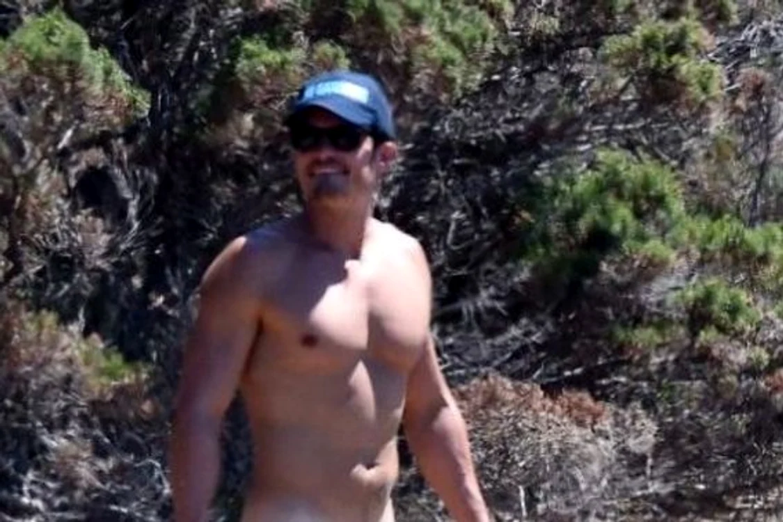 
    Orlando Bloom n-are pic de rușine! DailyStar l-a surprins în pielea goală la plajă, în ItaliaFoto: Twitter  