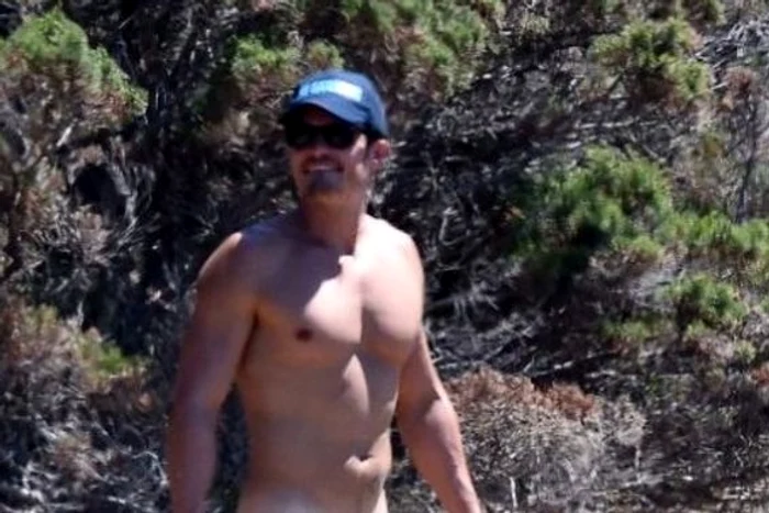 Orlando Bloom n-are pic de rușine! DailyStar l-a surprins în pielea goală la plajă, în ItaliaFoto: Twitter