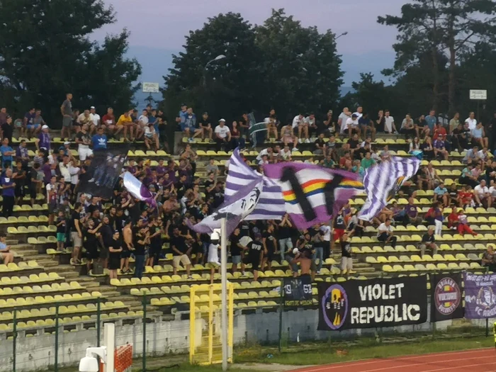 fani peluza fc arges intrare gratuita