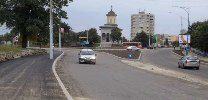 Sensul giratoriu de la ieşire din Severin spre Timişoara FOTO Corina Macavei